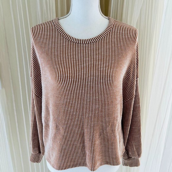 Caution to the Wind top, size M - Picture 1 of 2